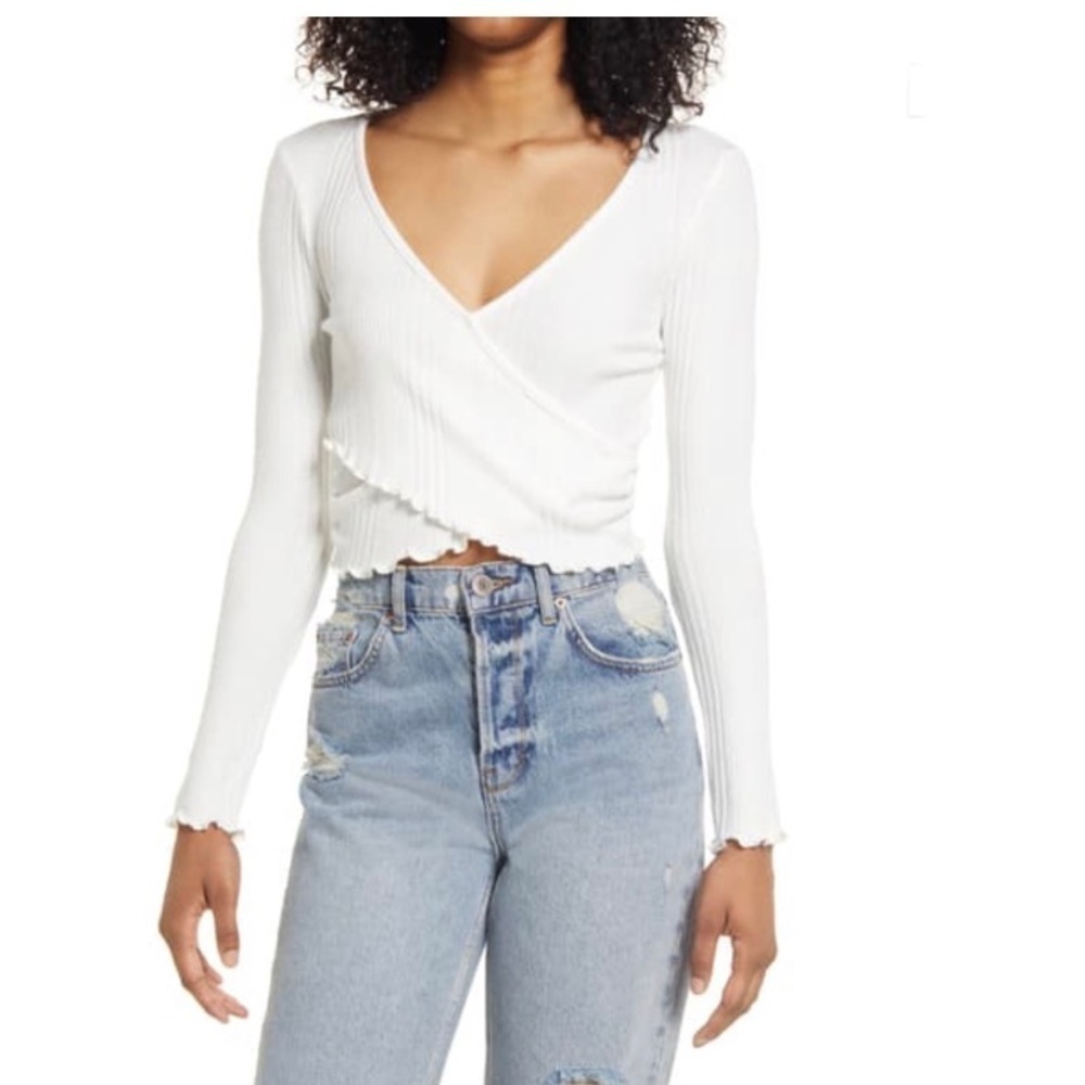 NEW La La Land Creative Surplice Top In Ivory Long Sleeves Size Large V Neck